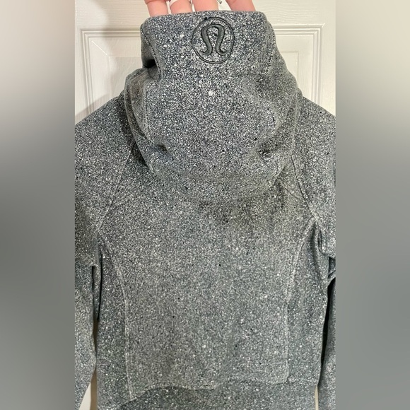 Lululemon Scuba Hoodie Women’s Size 6 Splatter White Grey Black W4AFRS Zip - Picture 9 of 10